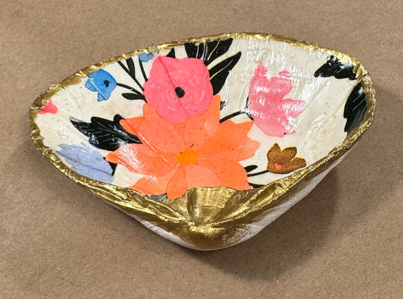 clam shell ring dish side