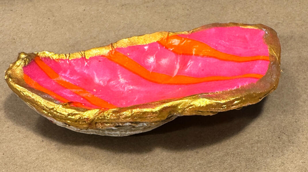 small oyster shell ring dish side